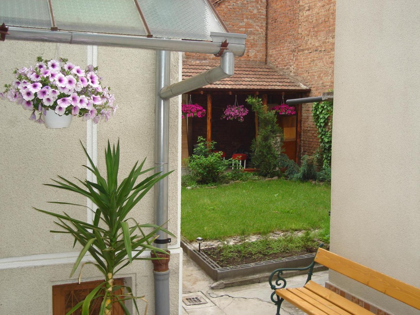 Guesthouse Daniel Oradea Exterior foto