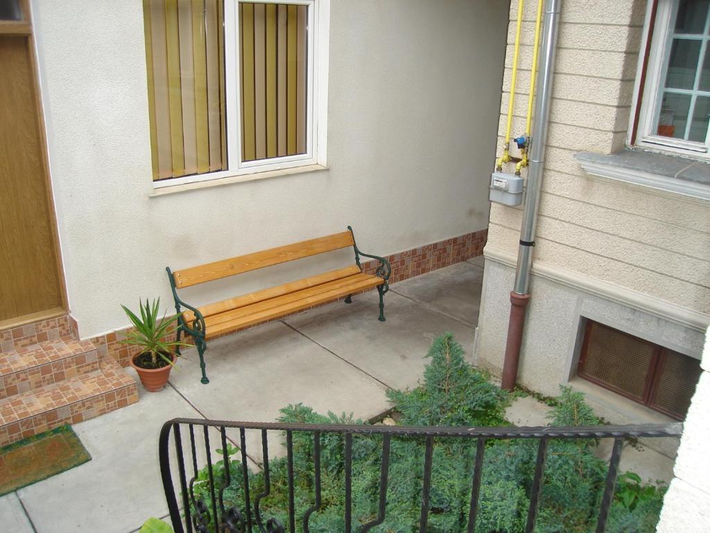 Guesthouse Daniel Oradea Exterior foto